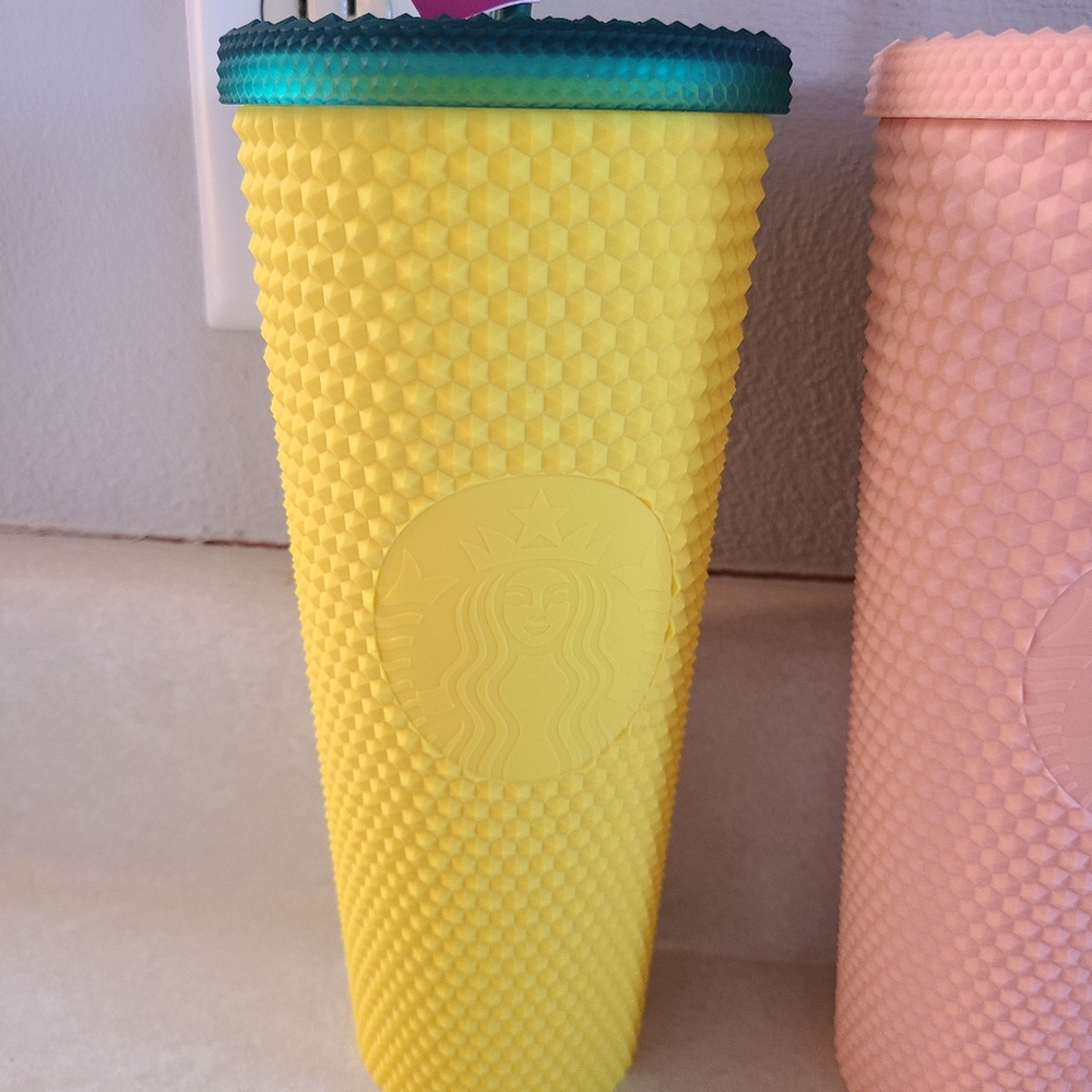 Pineapple studded starbucks tumbler